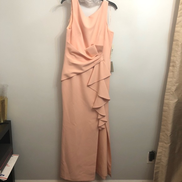 Eliza J Ruffle Front Gown - Picture 3 of 8